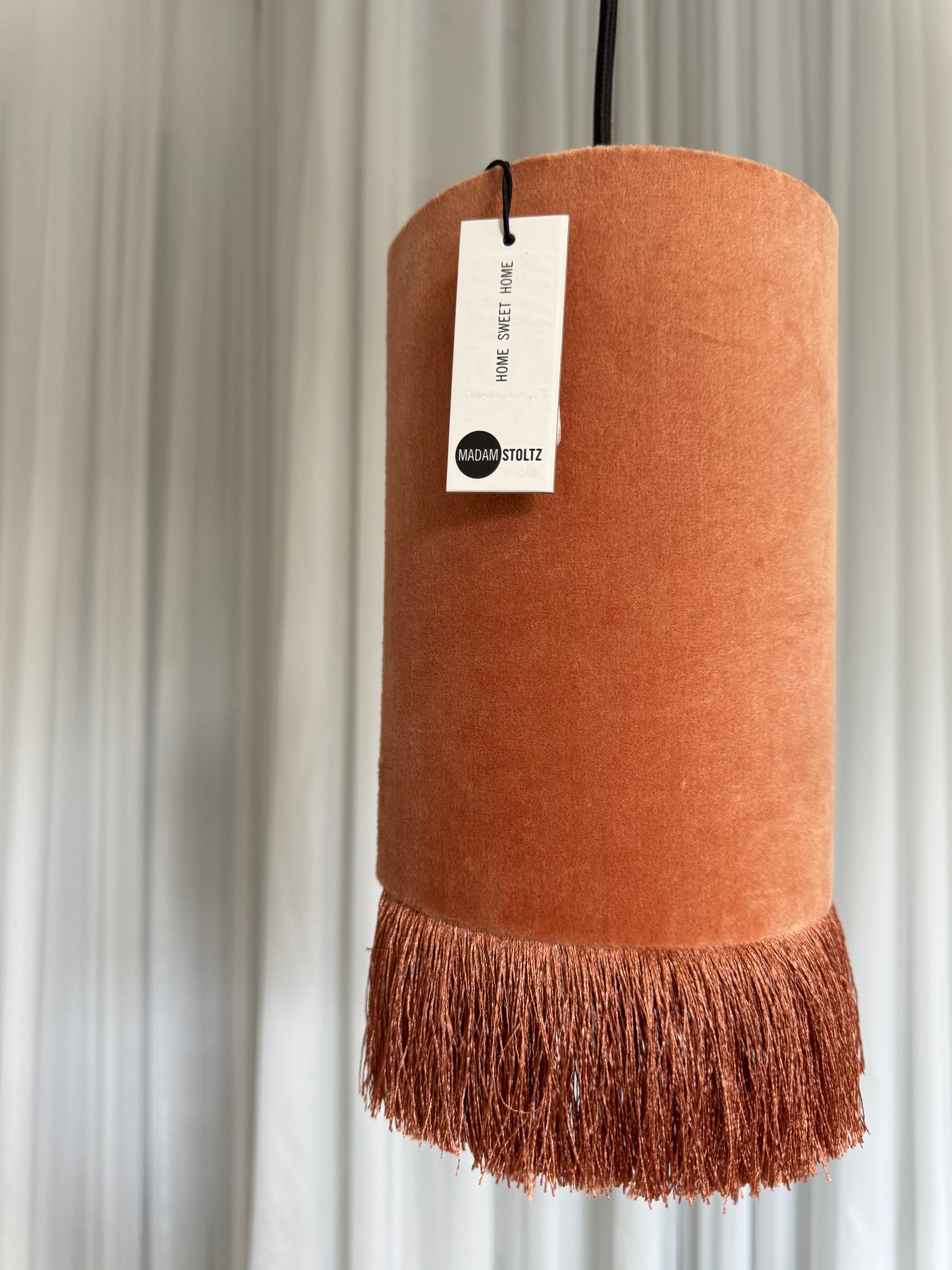 Lampa wisząca Velvet od Madam Stoltz Lampa nowa, z metką