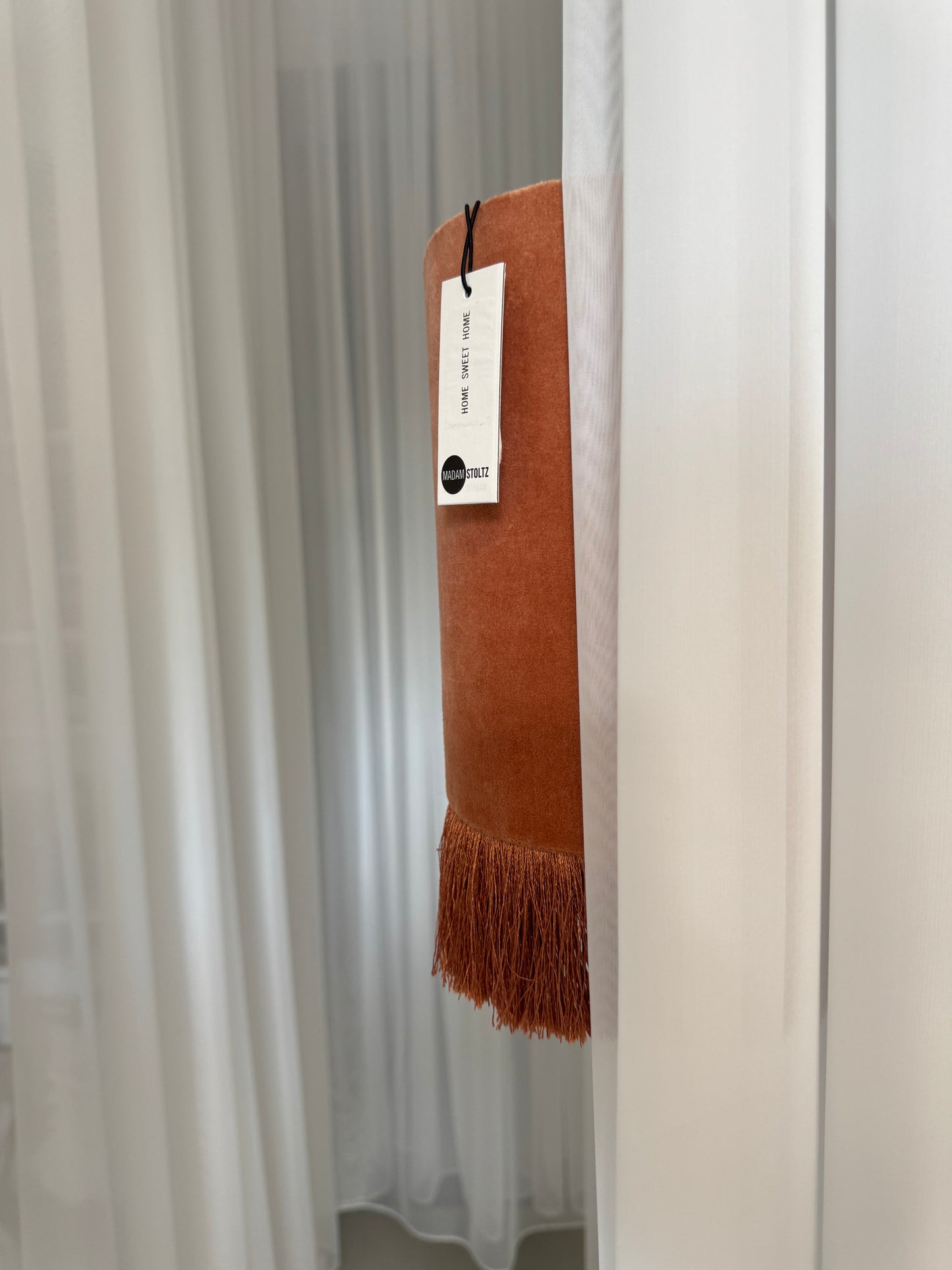 Lampa wisząca Velvet od Madam Stoltz Lampa nowa, z metką