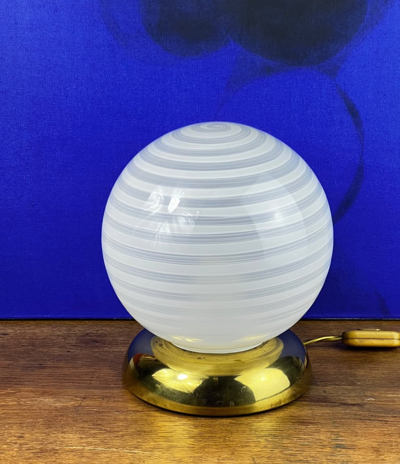 Włoska lampa stołowa Kula