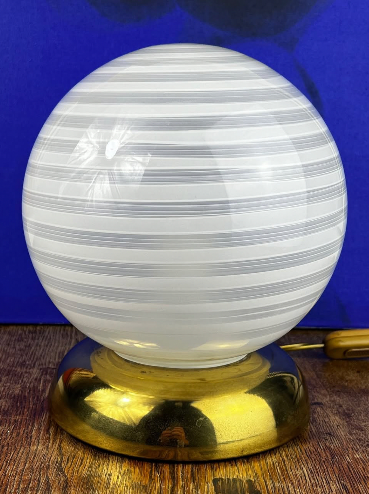Włoska lampa stołowa Kula